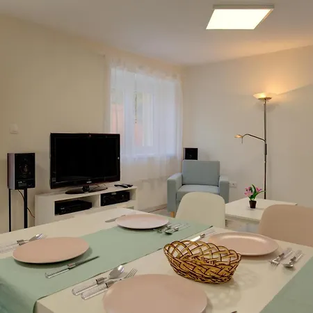 Nadin Apartman Haz Villa *