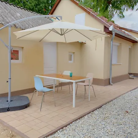 Nadin Apartman Haz * Balatonlelle
