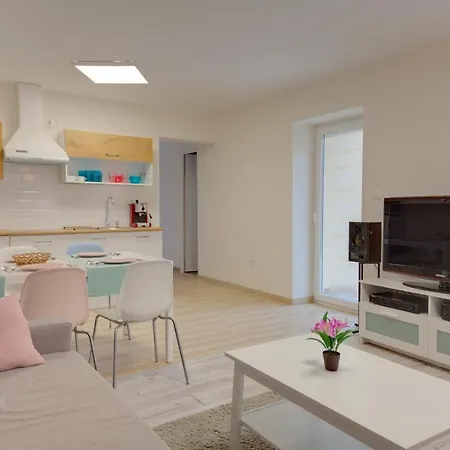 Nadin Apartman Haz